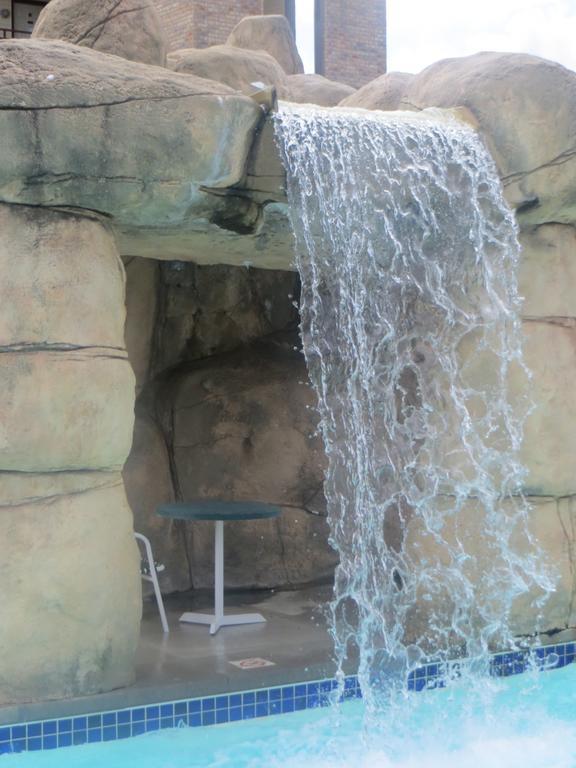 Diamond Hotel Wisconsin Dells Bagian luar foto