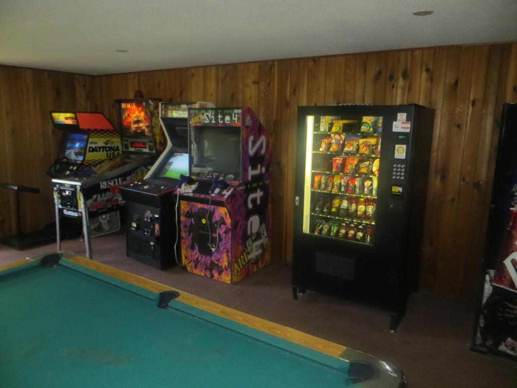 Diamond Hotel Wisconsin Dells Bagian luar foto